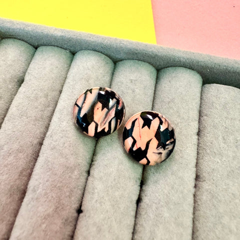 SMALL HOUND STUDS
