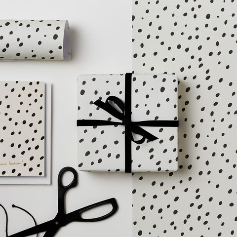 BLACK DOT WRAP