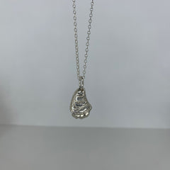 OYSTER SHELL PENDANT
