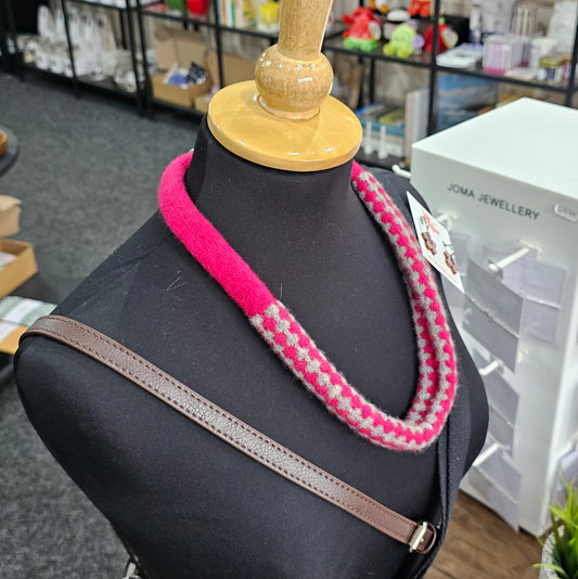 Mitchell + Black lambswool knitted loop necklace handcrafted in Scotland using hand-powered knitting machines