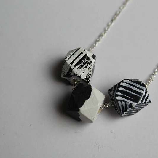 3 MINI POLY NECKLACE