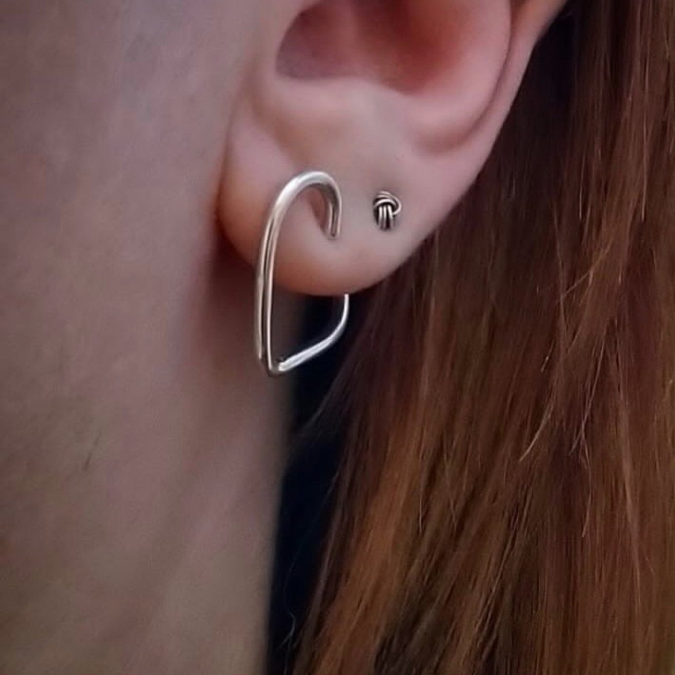HUGGIE HEART EARRINGS