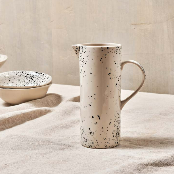 AMA SPLATTER JUG