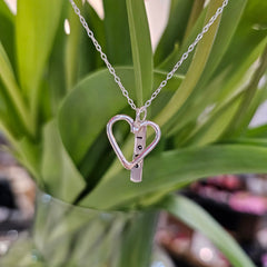 SILVER WIRE HEART TAG NECKLACE