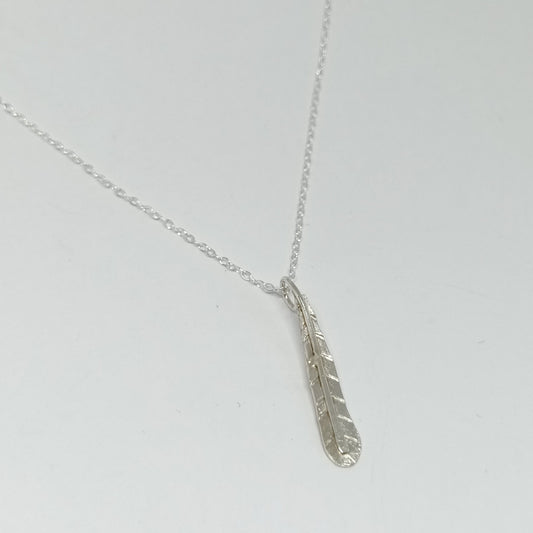 Diana King Jewellery sterling silver single feather pendant necklace with a 30mm feather charm and 18-inch chain, handmade in Perthshire, Scotland.