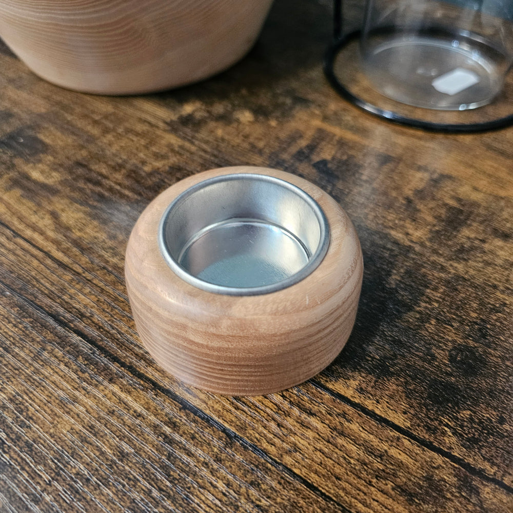 WOODEN TEALIGHT HOLDER