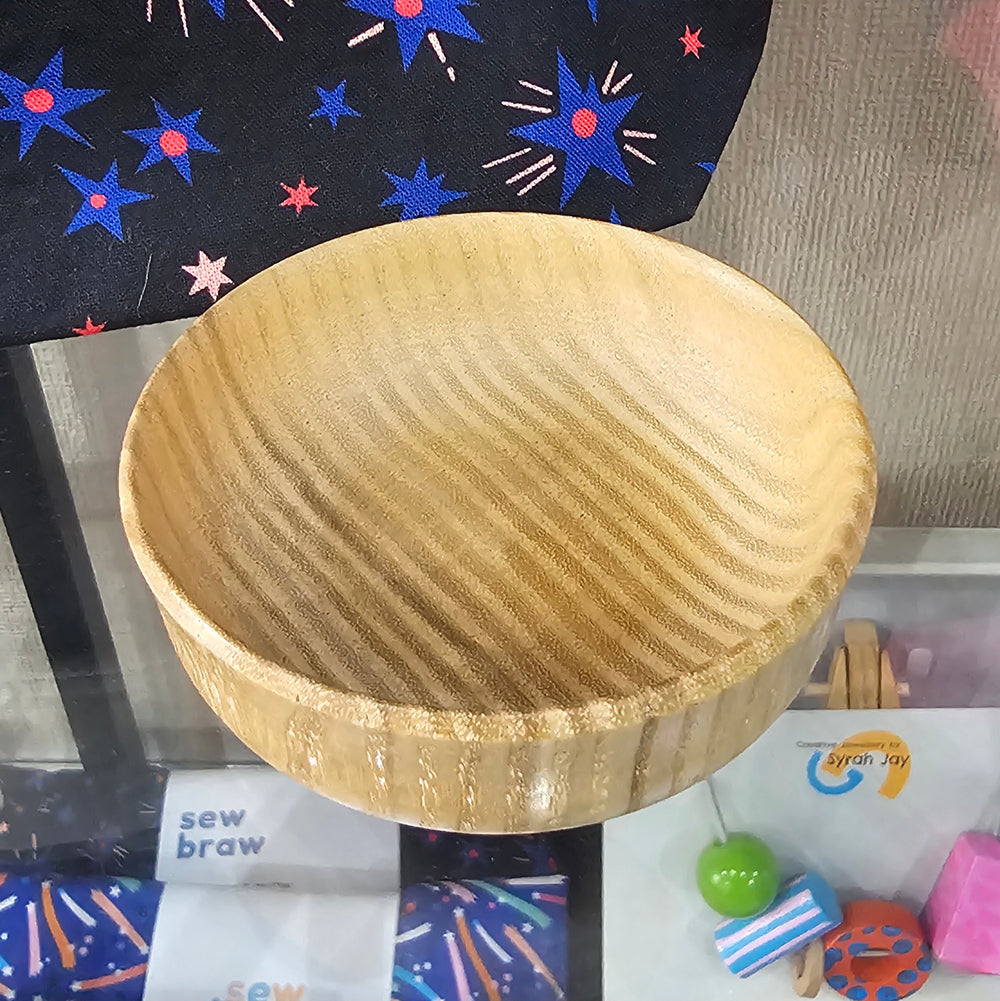 WOODEN BOWLS