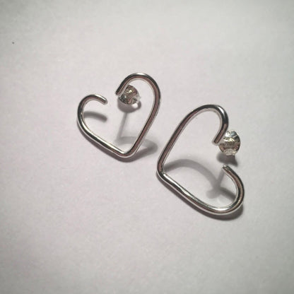 HUGGIE HEART EARRINGS
