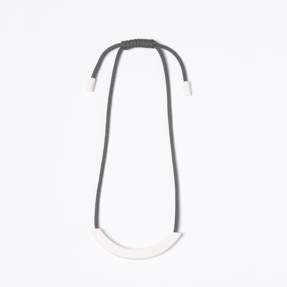 WHITE/DARK GREY KNOT NECKLACE