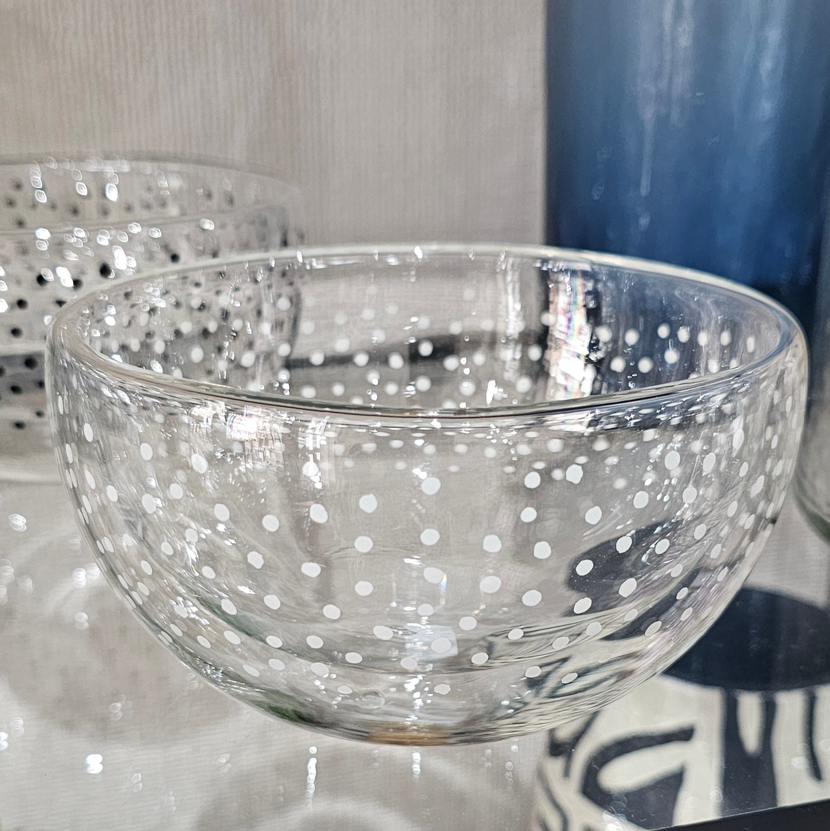 Double wall glass bowl with white spot design thermal insulated 500ml capacity