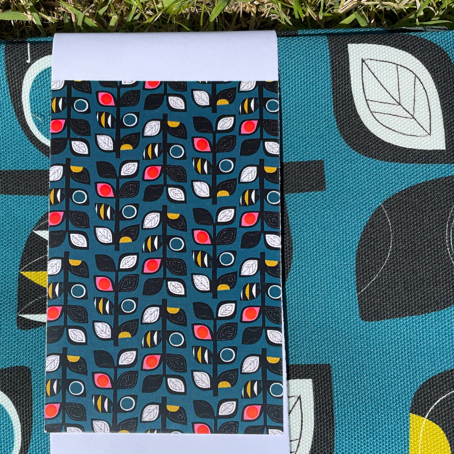 MIDCENTURY MODERN FLORAL TEA TOWEL