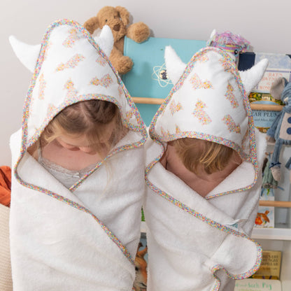 HIGHLAND COO BAMBOO HOODED TOWEL
