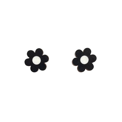 BLACK + WHITE MIDI DAISY STUD EARRINGS