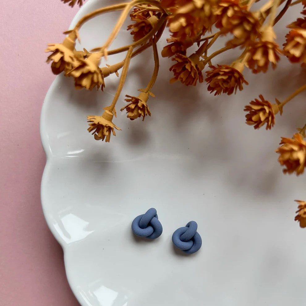 KNOT STUDS