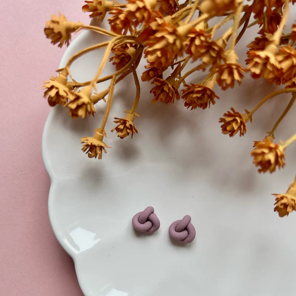 KNOT STUDS